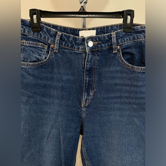 Woman’s H&M jeans - Picture 2 of 6